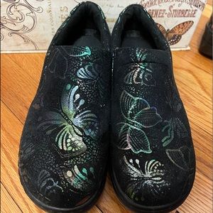 Spring step professional slip on